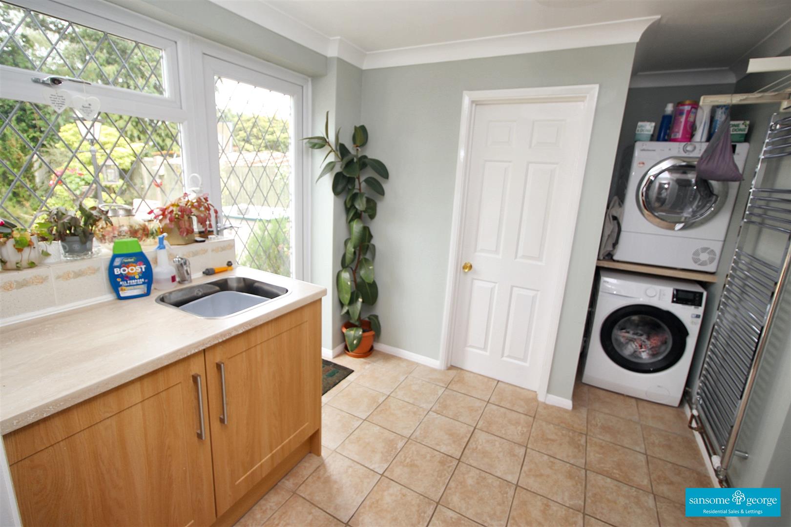 Warborough Avenue, Tilehurst, Reading